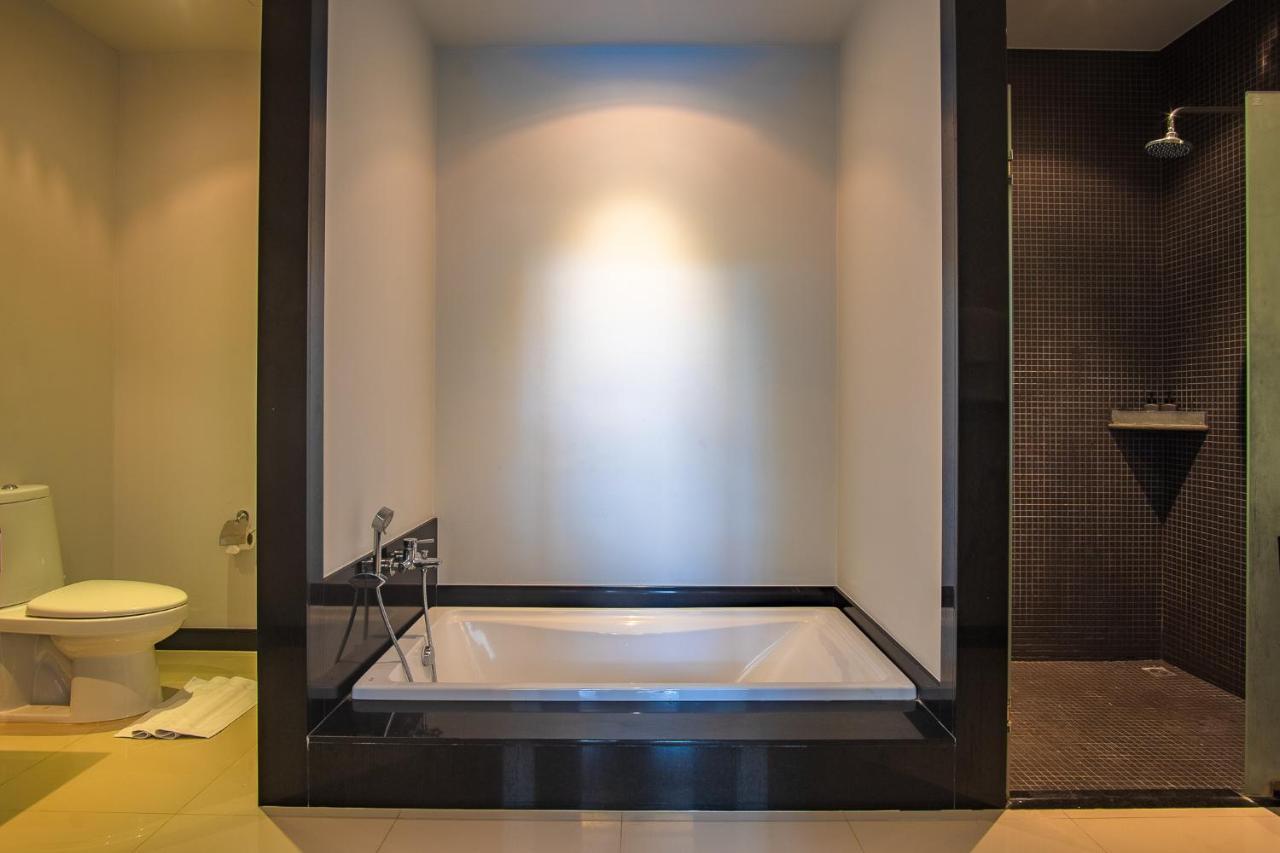 One Bedroom Onyx Villa Nai Harn Exteriör bild